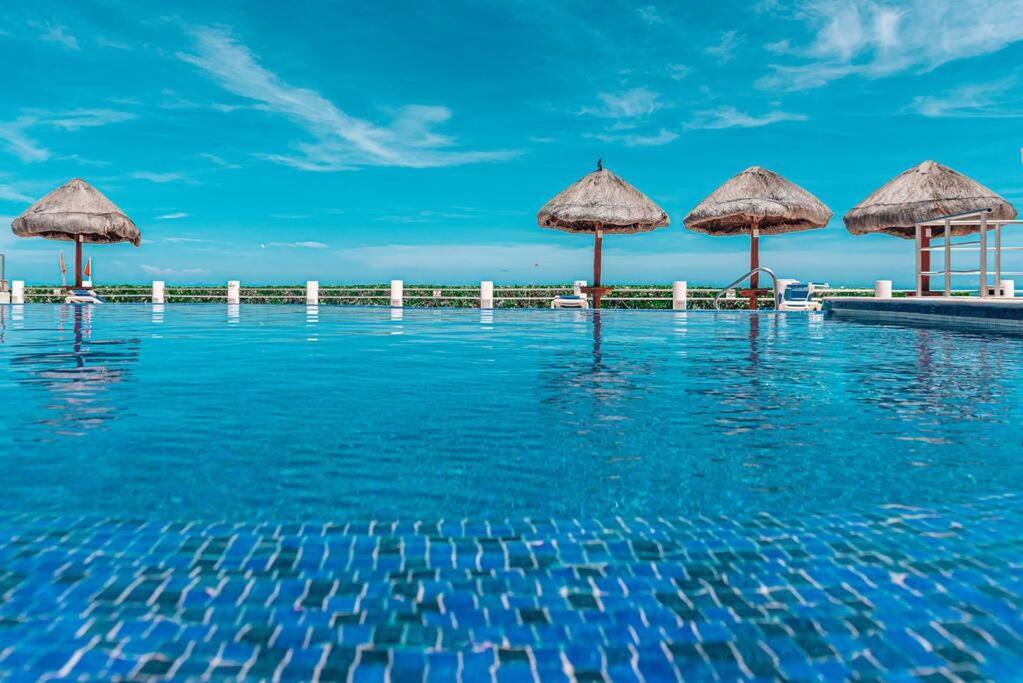 Ocean View Apartment, Best Beach Area, 3 Bedrooms Cancun Exterior photo